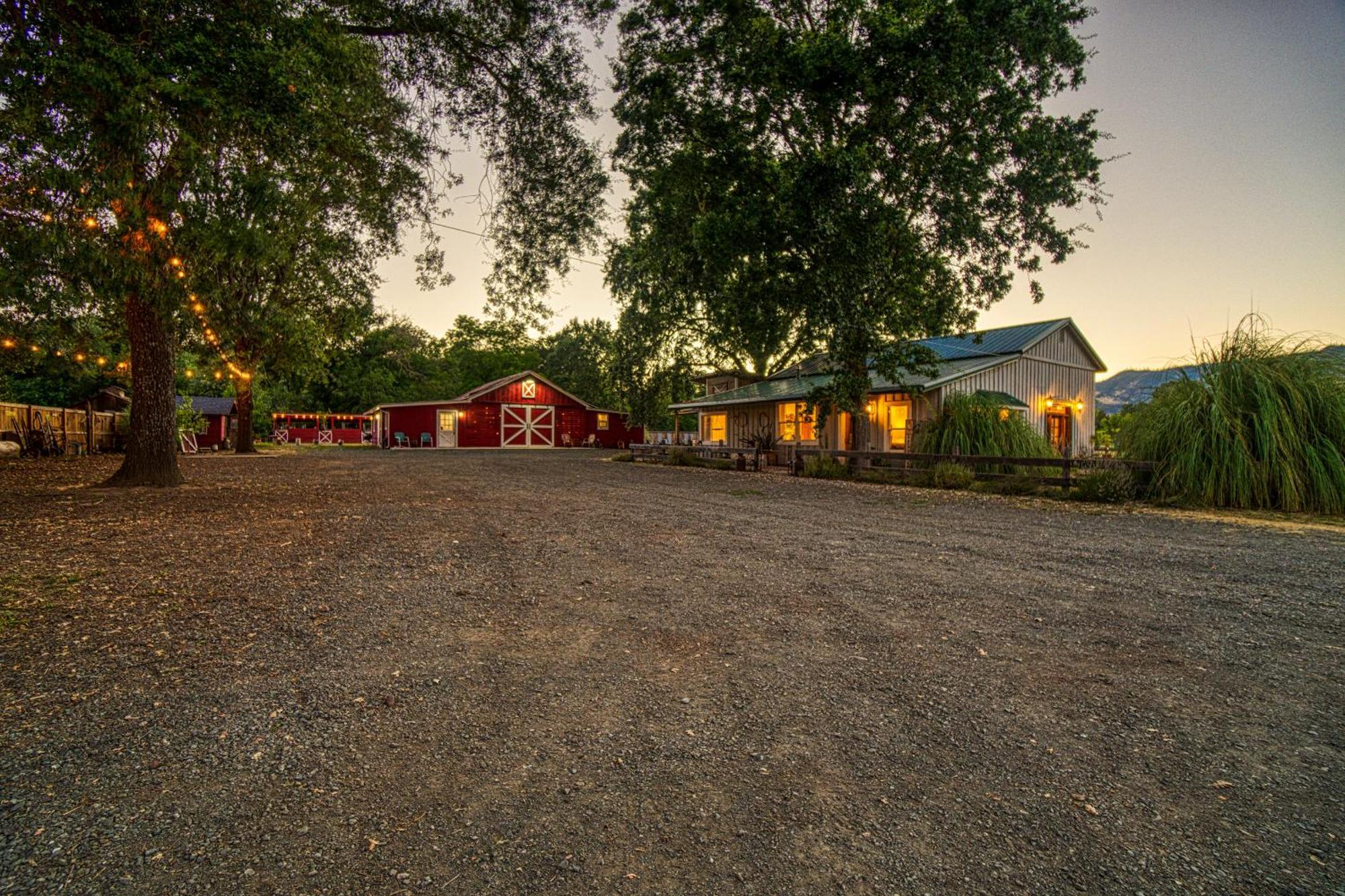 Soul Whispering Ranch Retreat Vila Upper Lake Exterior foto